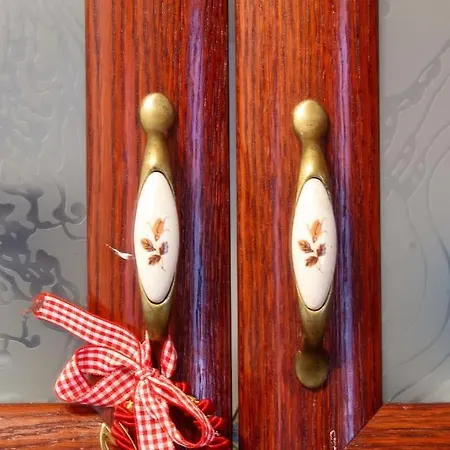 Philippe Chateau 아파트 Krepeni